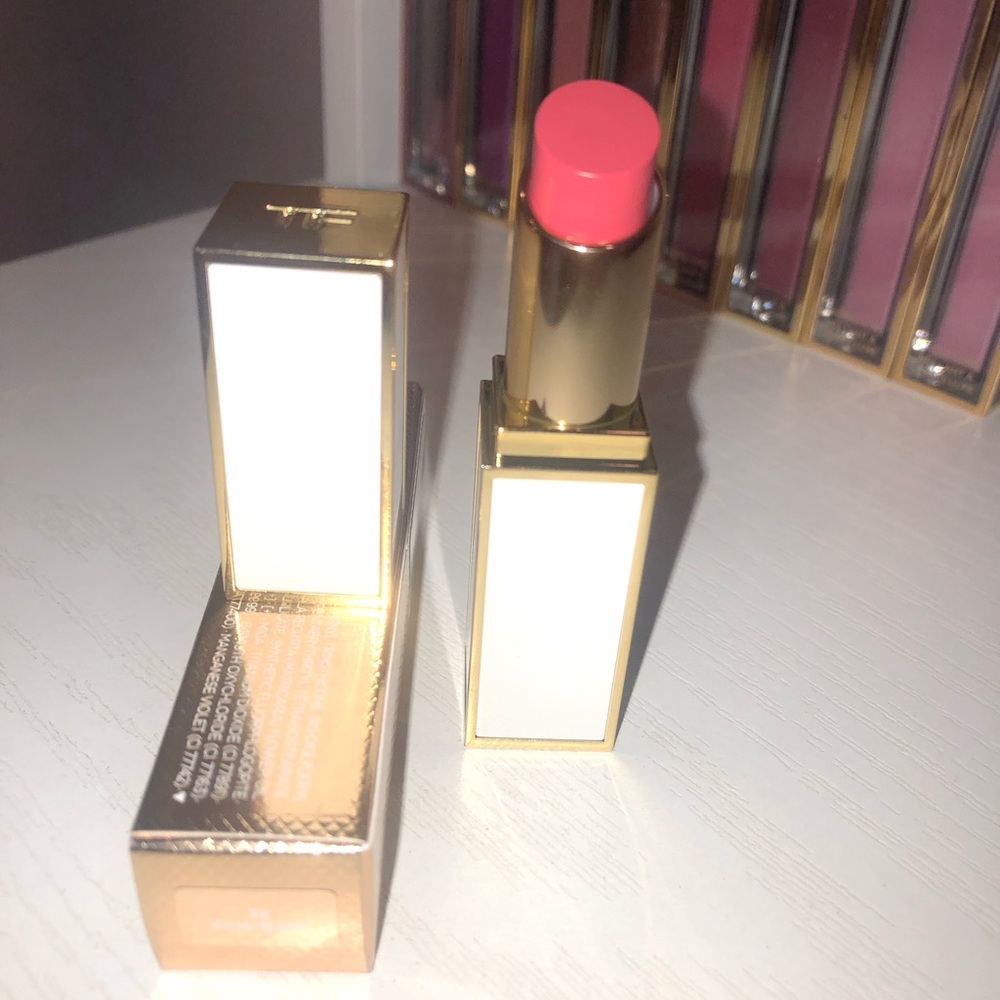 “Pink Buff” ULTRA-SHINE LIP COLOR - Picture 7 of 8